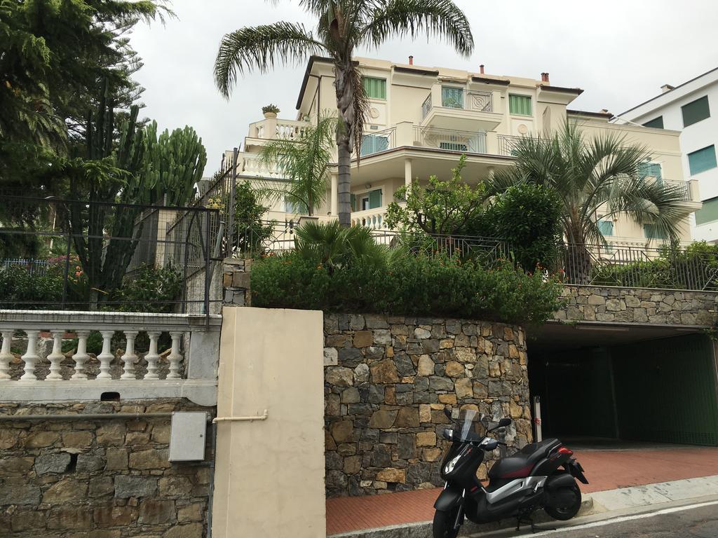 Villa Emma Ospedaletti Dış mekan fotoğraf