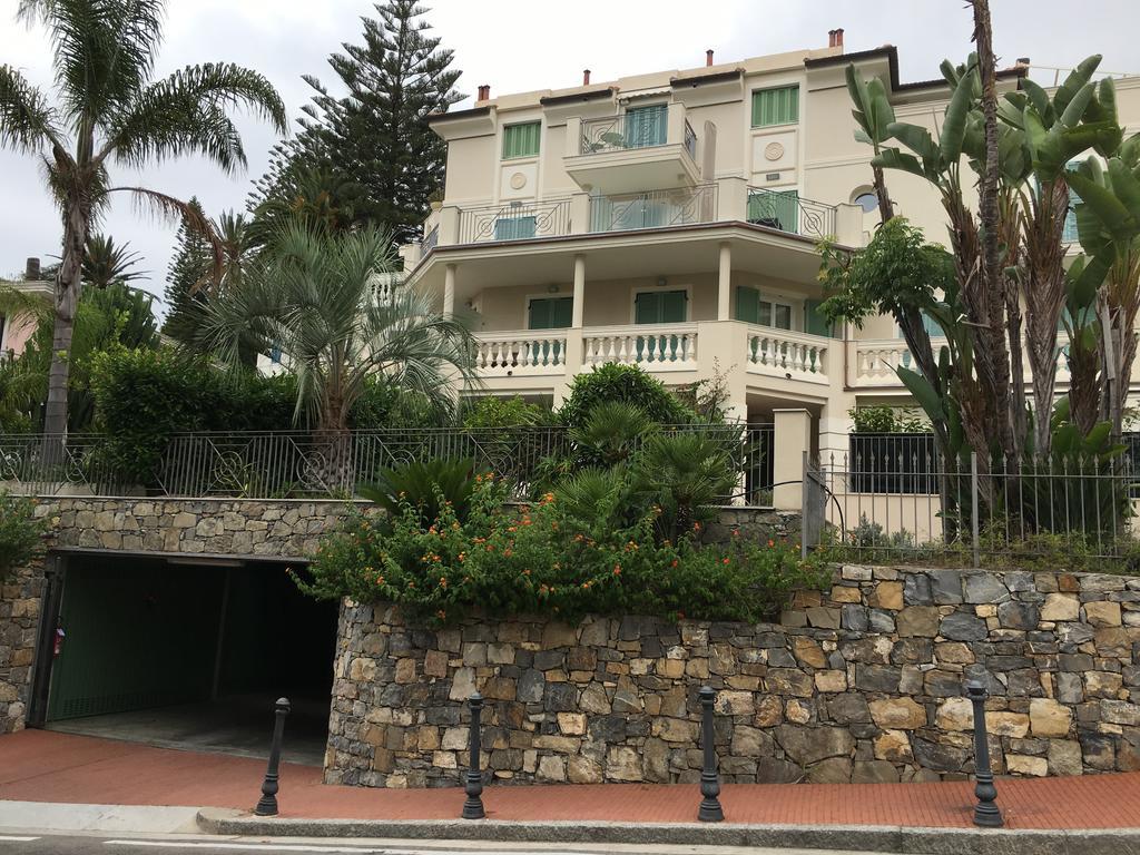 Villa Emma Ospedaletti Dış mekan fotoğraf